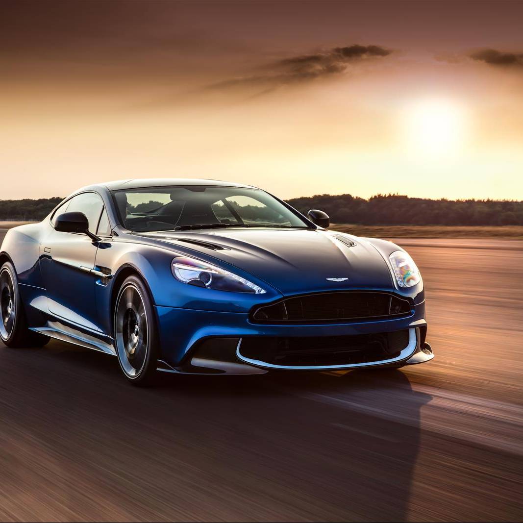 Aston Martin Vanquish S LXRY Magazine