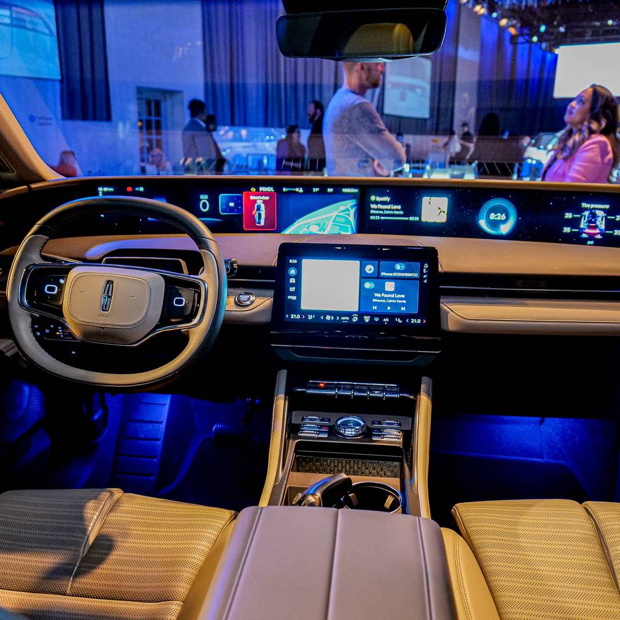 The Lincoln Digital Experience