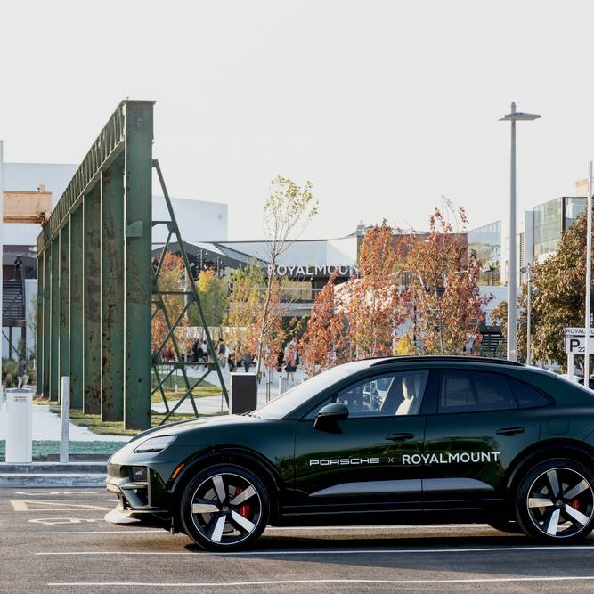 Porsche, Royalmount, montreal, Quebec